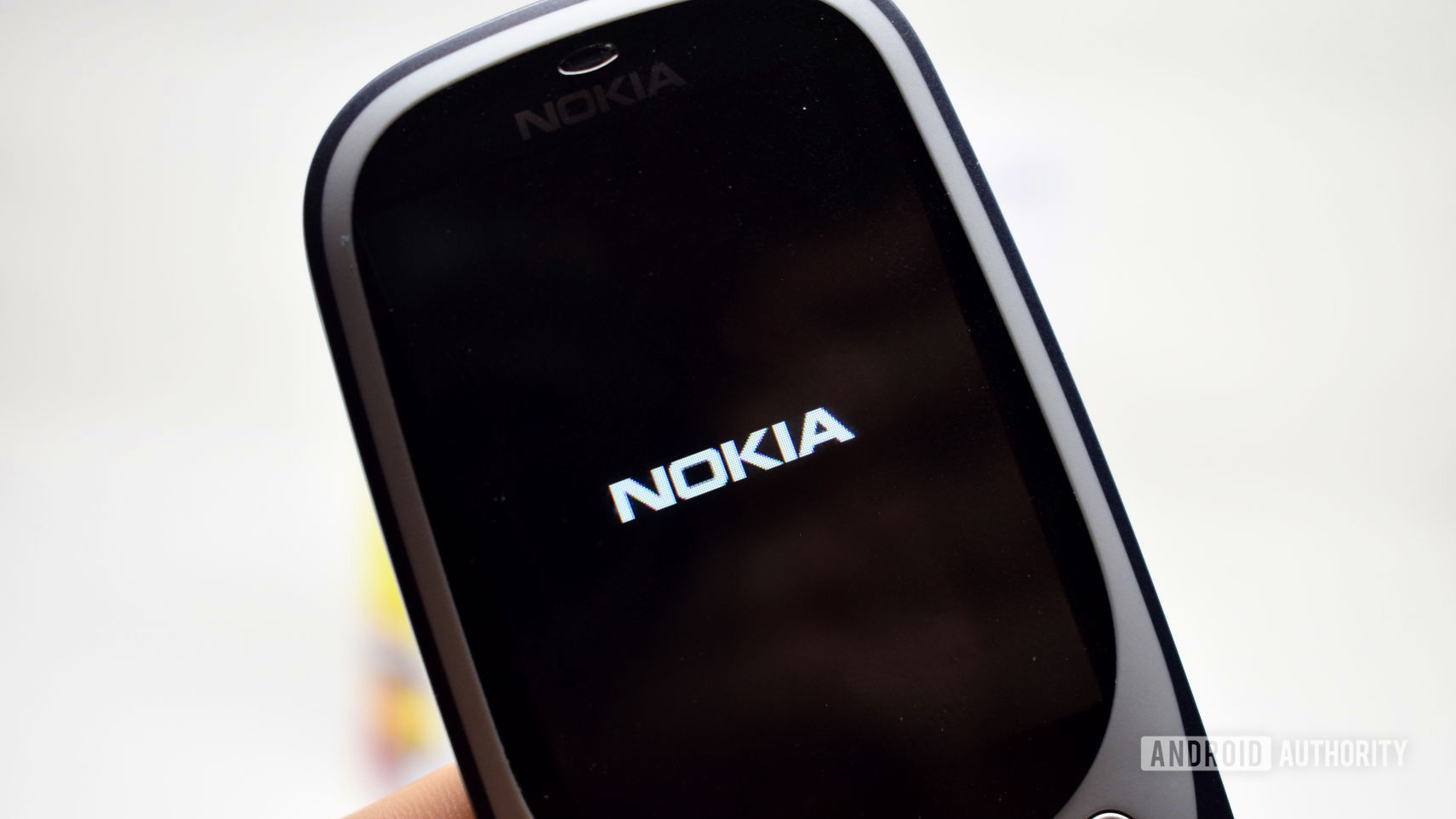 Первый взгляд на кнопочный телефон от Nokia на платформе Android