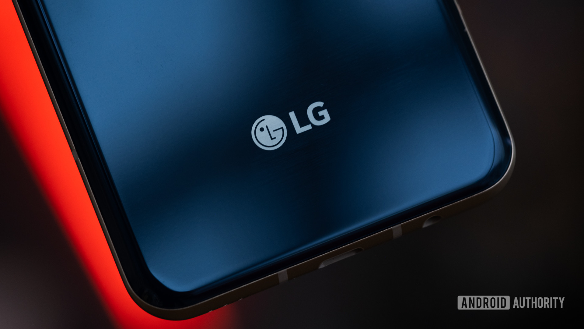 Забудьте о складных устройствах: LG разрабатывают смартфон с вращающимся дисплеем